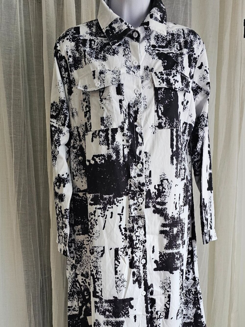 Women's Long Sleeve Collared Abstract Button Down Midi Dress Black Size XL NEW